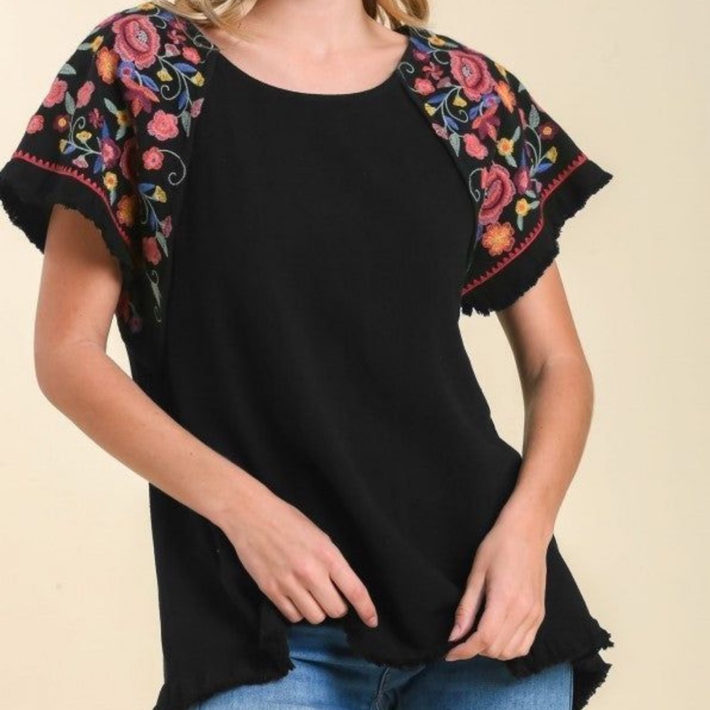 Umgee Embroidered Linen Blend Top